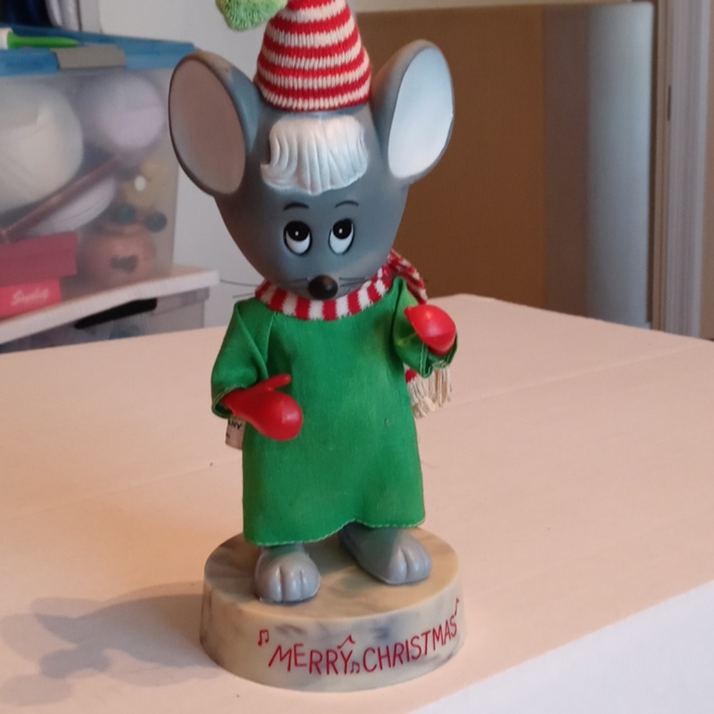 Vintage Goofy Grams Boxing Mouse Figurine